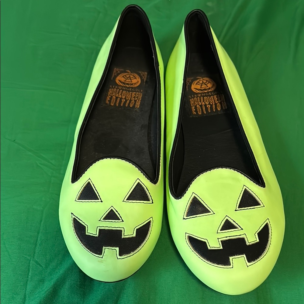 Halloween Edition Women's Shoes - glow in the dark!!!